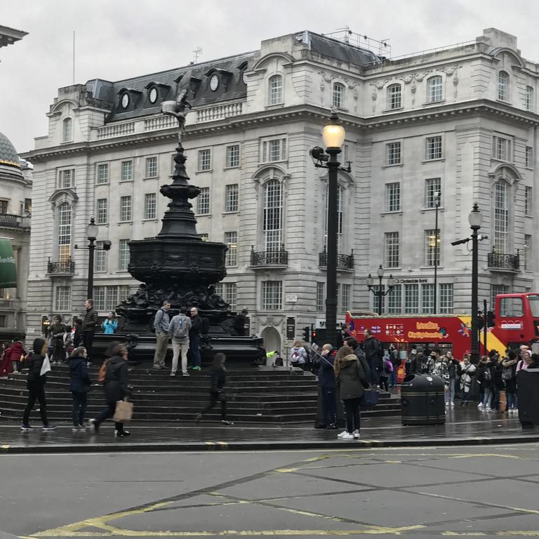 West End Apartment London Bagian luar foto
